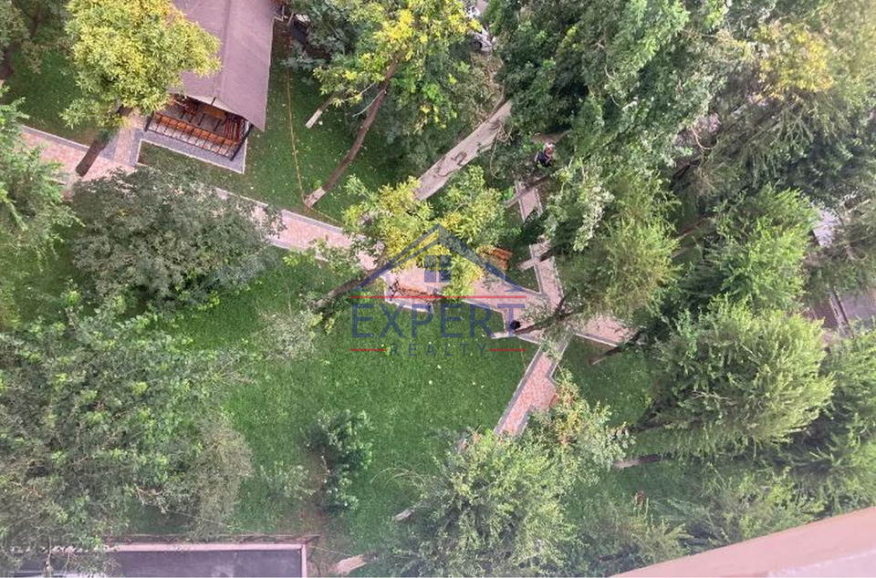 ՇԵՆԳԱՎԻԹ, ՉԵԽՈՎԻ ՓՈՂՈՑ, 3 ՍԵՆՅԱԿ