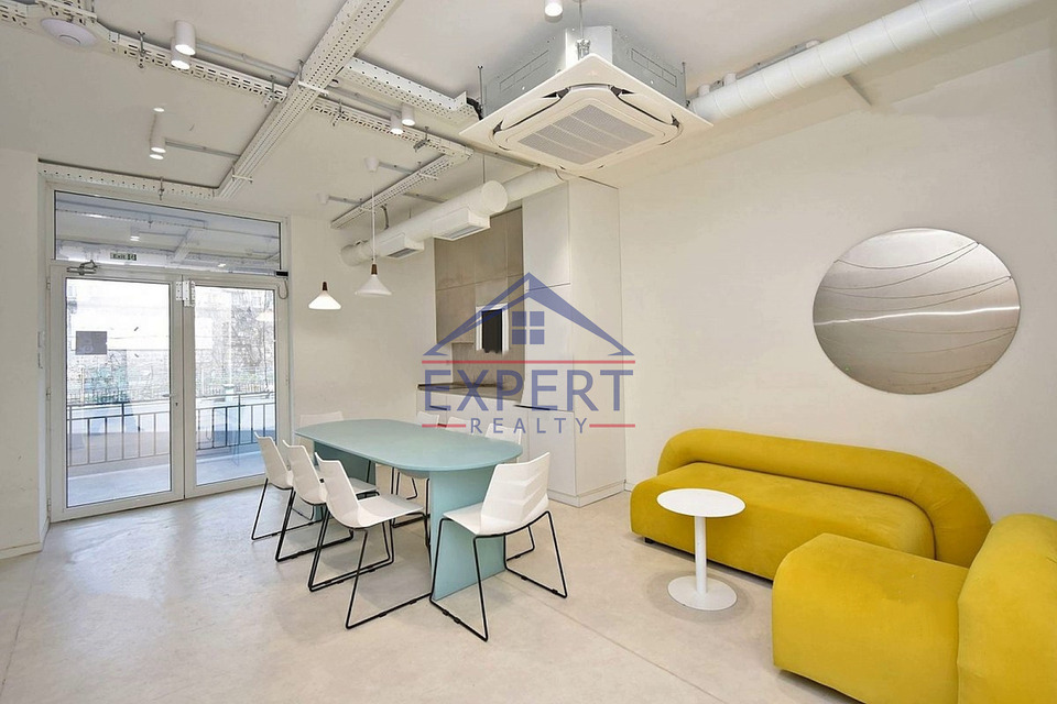 ԶԵՅԹՈՒՆ, ՊԱՐՈՒՅՐ ՍԵՎԱԿ, 210 ՔՄ