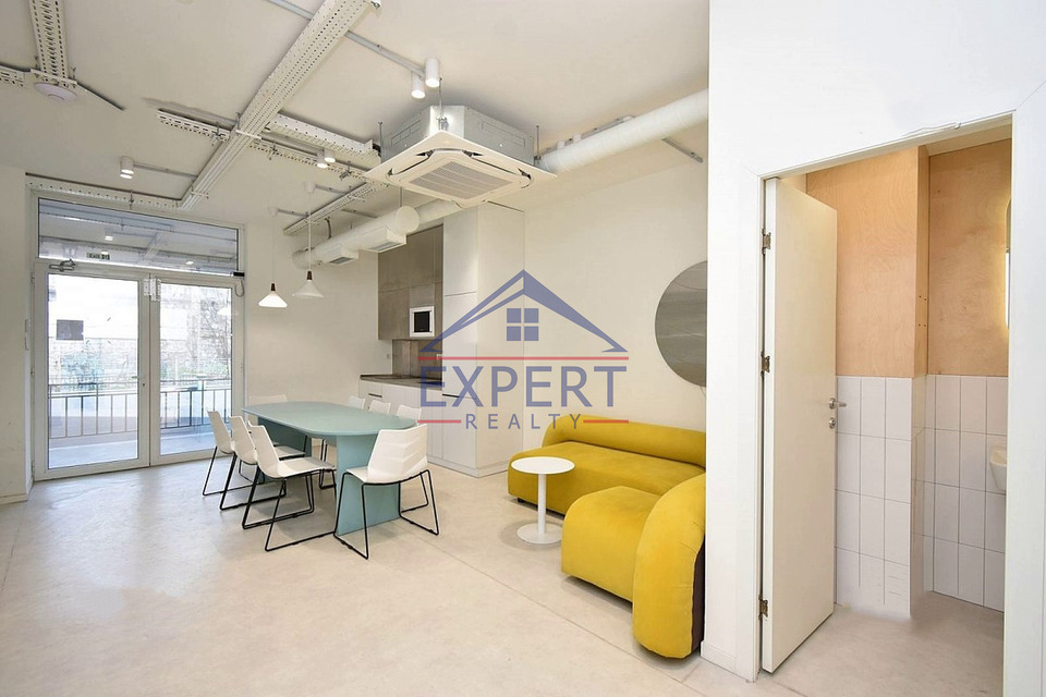 ԶԵՅԹՈՒՆ, ՊԱՐՈՒՅՐ ՍԵՎԱԿ, 210 ՔՄ