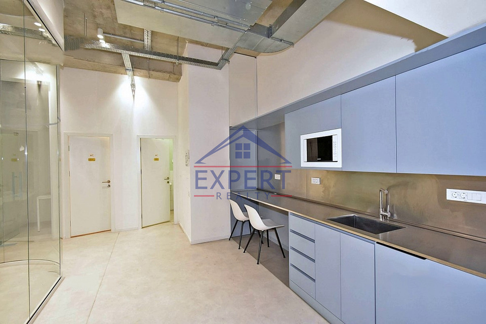 ԶԵՅԹՈՒՆ, ՊԱՐՈՒՅՐ ՍԵՎԱԿ, 210 ՔՄ