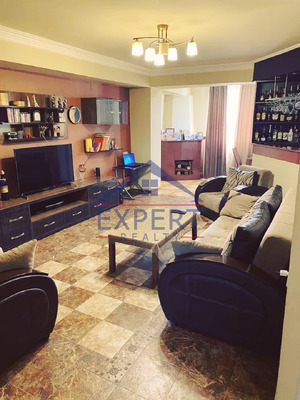 ՇԵՆԳԱՎԻԹ, ՉԵԽՈՎԻ ՓՈՂՈՑ, 4 ՍԵՆՅԱԿ