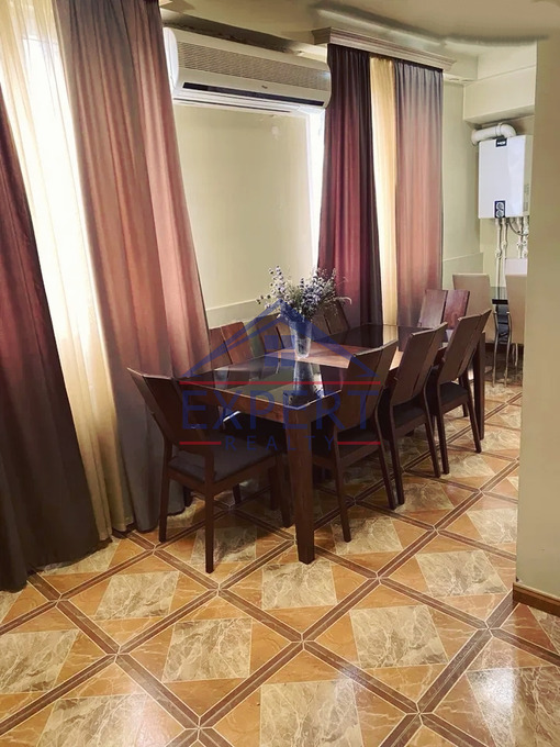 ՇԵՆԳԱՎԻԹ, ՉԵԽՈՎԻ ՓՈՂՈՑ, 4 ՍԵՆՅԱԿ