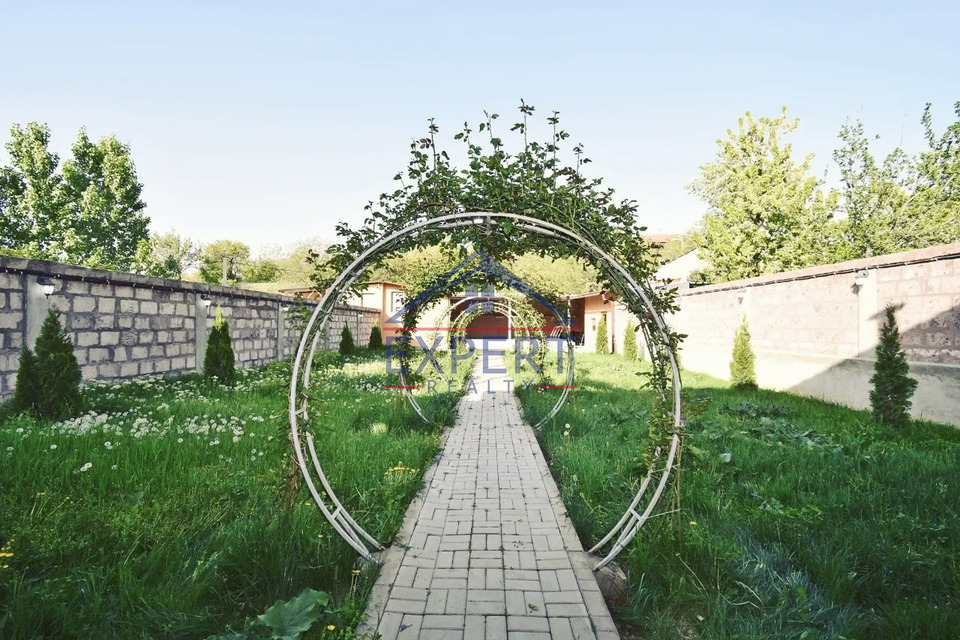 ՋՐՎԵԺ, 4 ՍԵՆՅԱԿ