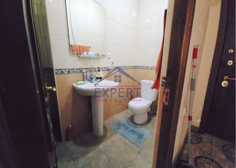 ԿԵՆՏՐՈՆ, ՏԵՐՅԱՆ, 3 ՍԵՆՅԱԿ