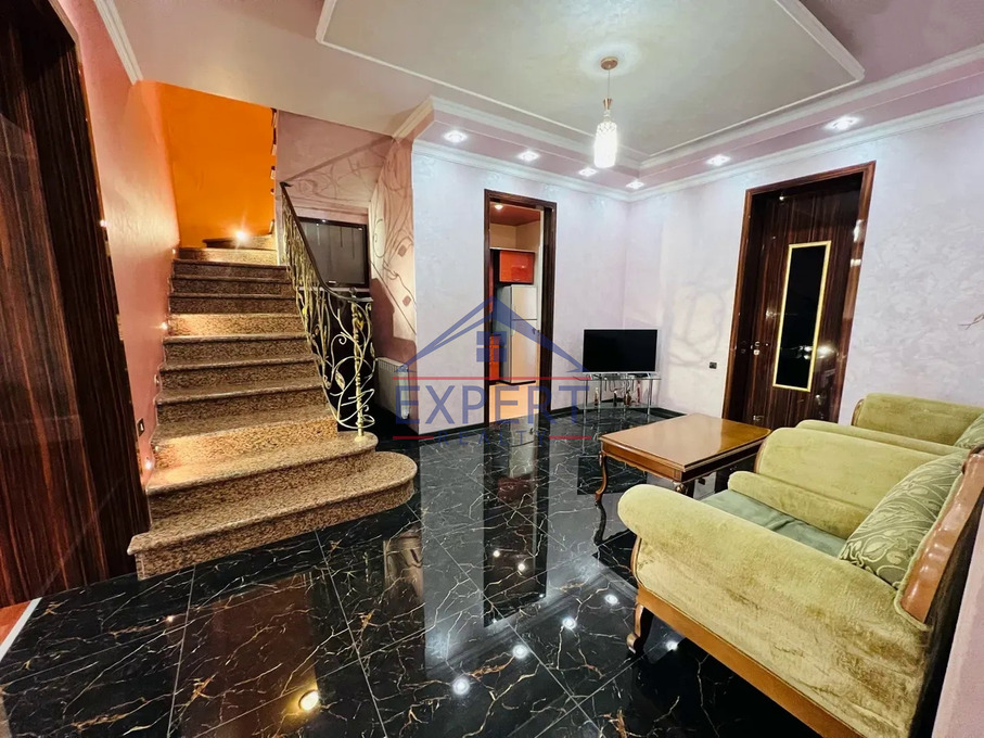 ԿԵՆՏՐՈՆ, ՄԱՇՏՈՑԻ ՊՈՂՈՏԱ, 3 ՍԵՆՅԱԿ