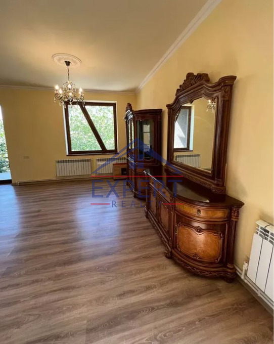 ԱՎԱՆ , ԱՃԱՌՅԱՆ ՓՈՂՈՑ, 7 ՍԵՆՅԱԿ