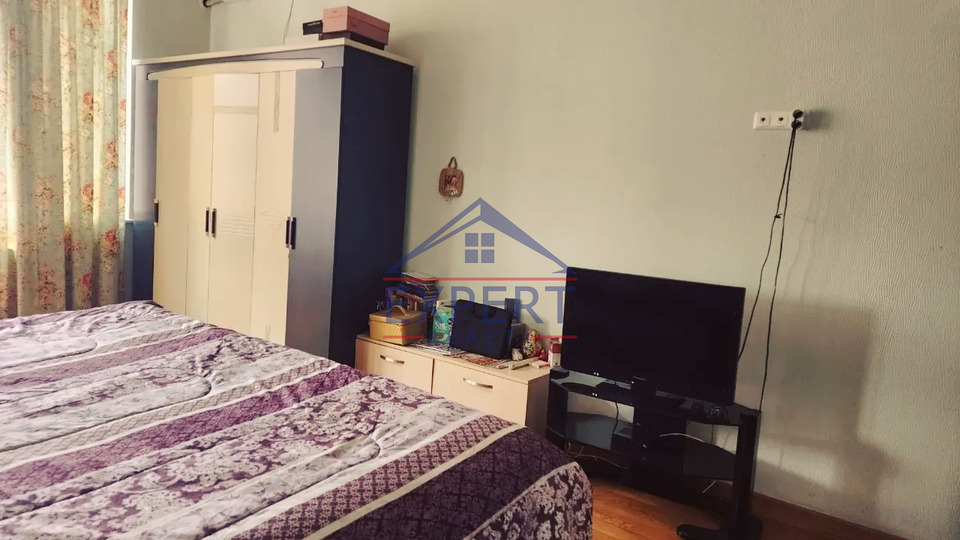 ԿԵՆՏՐՈՆ, ՏԵՐՅԱՆ, 3 ՍԵՆՅԱԿ