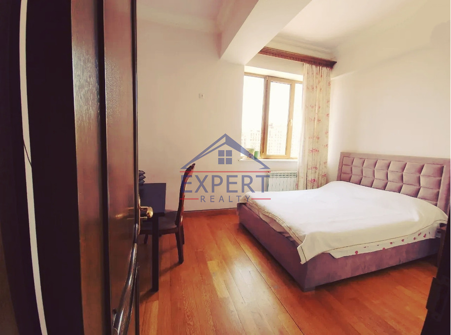 ԿԵՆՏՐՈՆ, ՏԵՐՅԱՆ, 3 ՍԵՆՅԱԿ