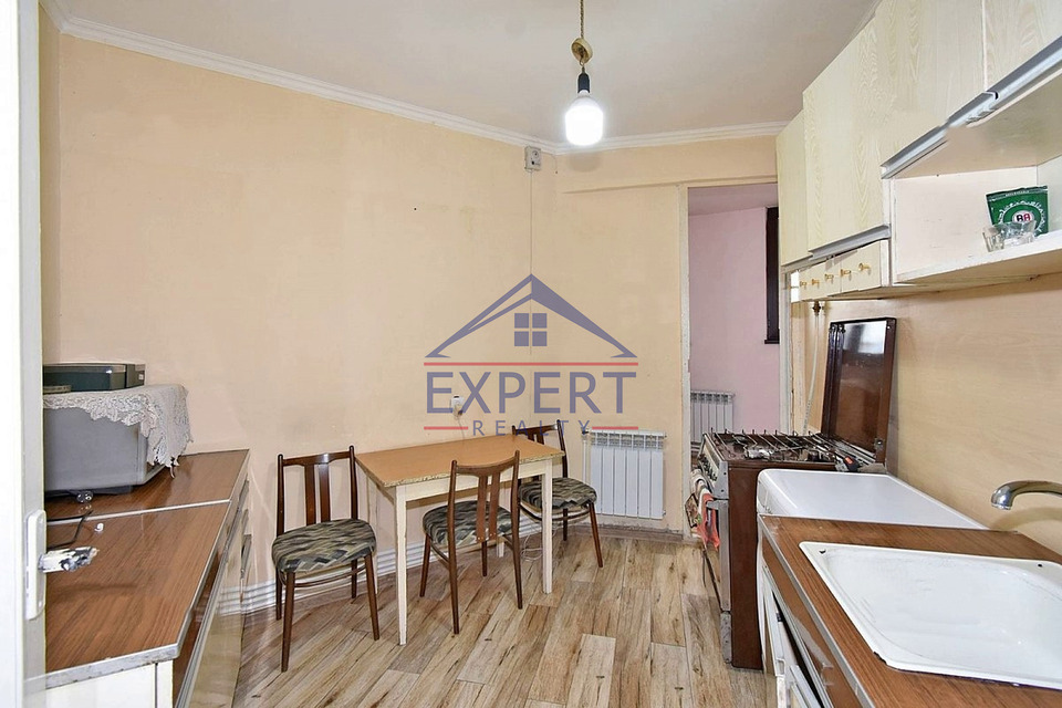 ԱՋԱՓՆՅԱԿ, ՆՈՐԱՇԵՆ, 3 ՍԵՆՅԱԿ