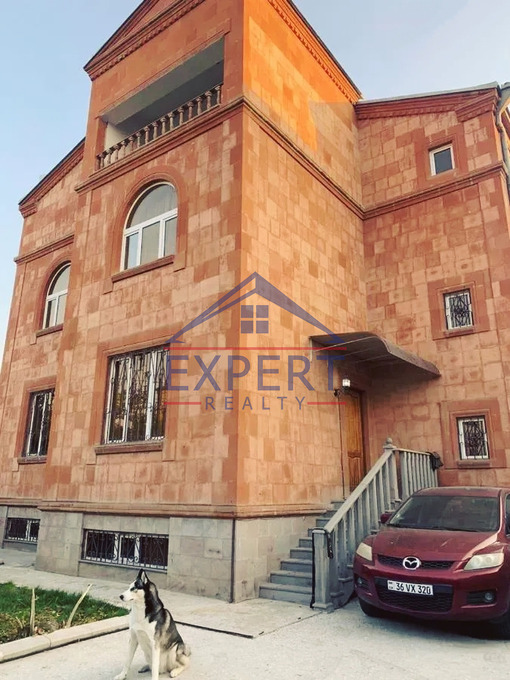 ԷՐԵԲՈՒՆԻ, 10 ՍԵՆՅԱԿ