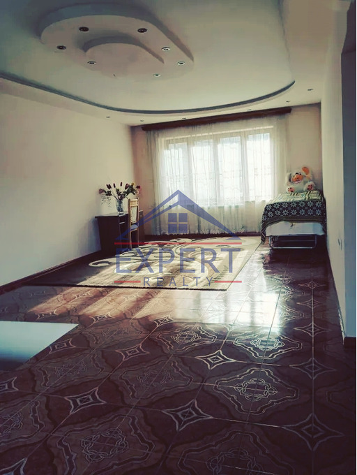 ՇԵՆԳԱՎԻԹ, ԼևՈՆ ԽԱՉԻԿՅԱՆ ՓՈՂՈՑ, 4 ՍԵՆՅԱԿ