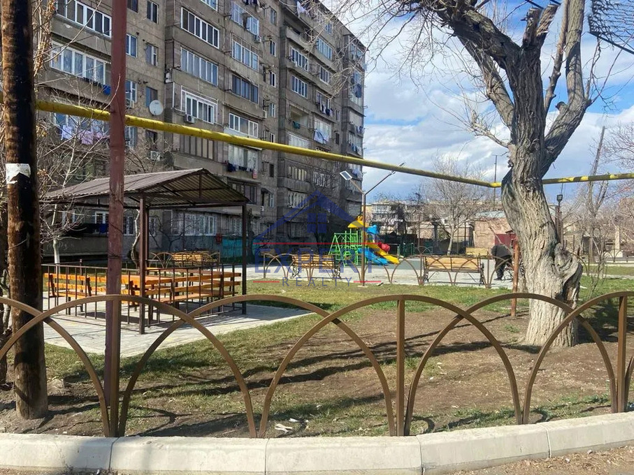 ՇԵՆԳԱՎԻԹ, ԼևՈՆ ԽԱՉԻԿՅԱՆ ՓՈՂՈՑ, 4 ՍԵՆՅԱԿ