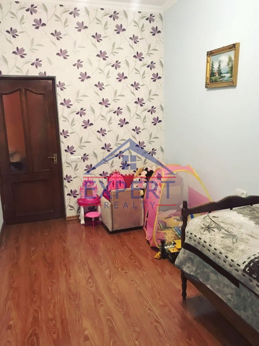 ԱՎԱՆ, ՄՀԵՐ ՄԿՐՏՉՅԱՆ ՓՈՂՈՑ, 8 ՍԵՆՅԱԿ