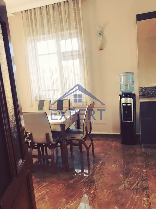 ԱՎԱՆ, ՄՀԵՐ ՄԿՐՏՉՅԱՆ ՓՈՂՈՑ, 8 ՍԵՆՅԱԿ