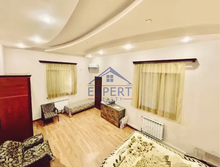 ԿԵՆՏՐՈՆ, ՕՍՏՐՈՎՍԿԻ, 5 ՍԵՆՅԱԿ