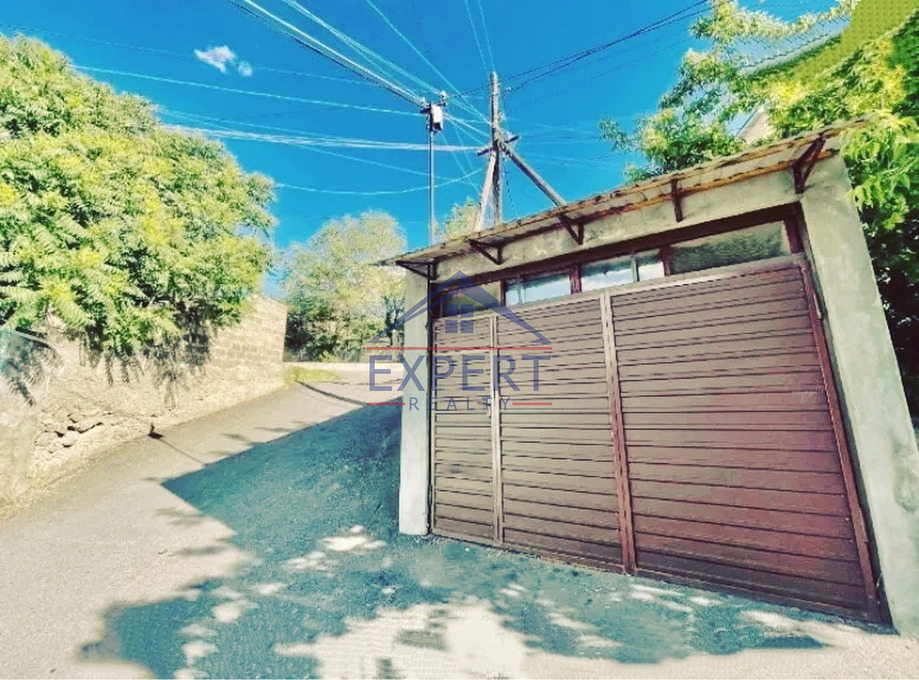 ԿԵՆՏՐՈՆ, ՕՍՏՐՈՎՍԿԻ, 5 ՍԵՆՅԱԿ