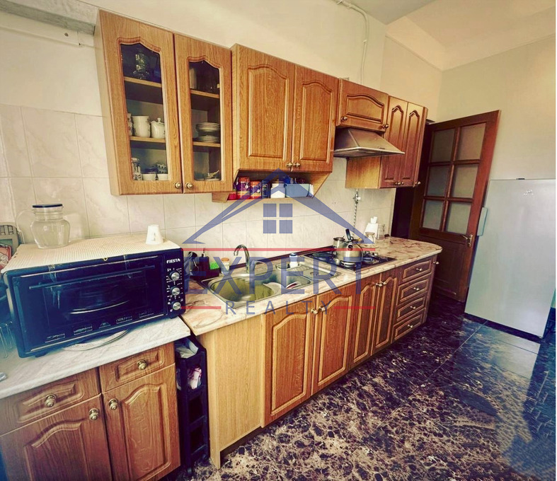 ԿԵՆՏՐՈՆ, ՊՈՒՇԿԻՆ ՓՈՂՈՑ, 3 ՍԵՆՅԱԿ