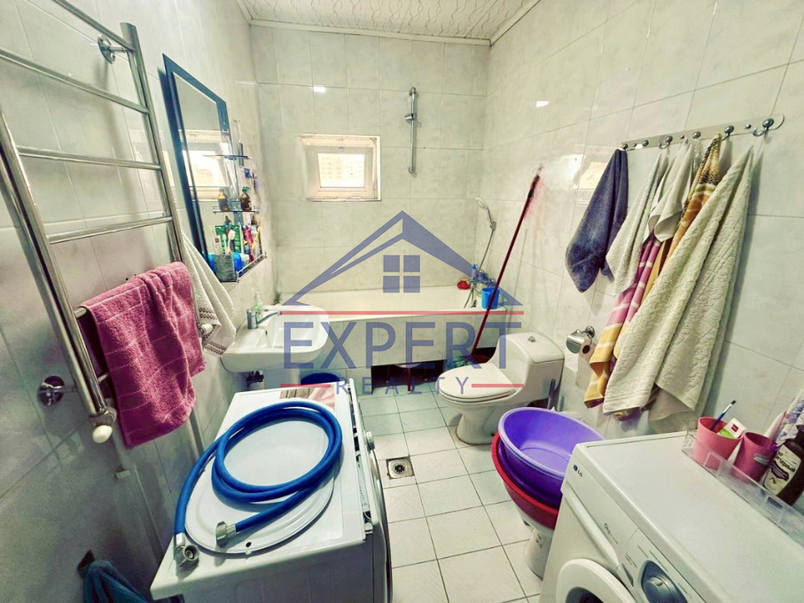 ԿԵՆՏՐՈՆ, ՊՈՒՇԿԻՆ ՓՈՂՈՑ, 3 ՍԵՆՅԱԿ