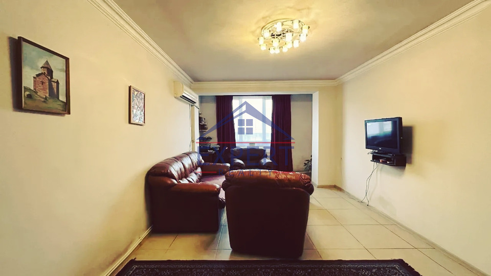 ԿԵՆՏՐՈՆ, ՆԱԼԲԱՆԴՅԱՆ ՓՈՂՈՑ, 2 ՍԵՆՅԱԿ