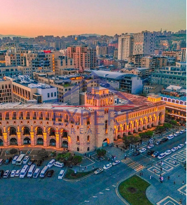 ԿԵՆՏՐՈՆ, ԲՈՒԶԱՆԴ ՓՈՂՈՑ, 3 ՍԵՆՅԱԿ