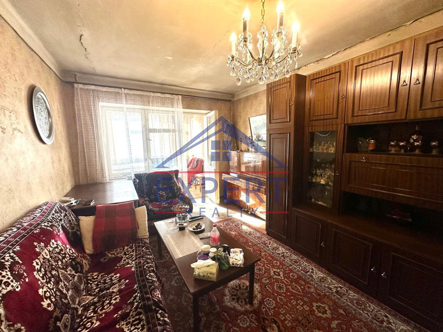 ԿԵՆՏՐՈՆ, ԲՈՒԶԱՆԴ ՓՈՂՈՑ, 3 ՍԵՆՅԱԿ