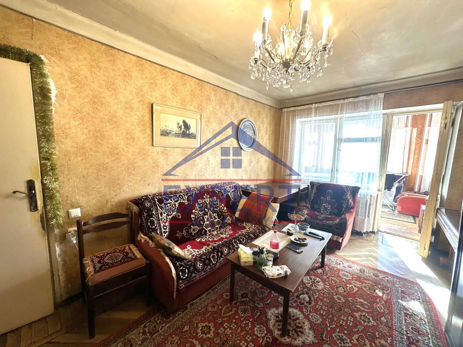 ԿԵՆՏՐՈՆ, ԲՈՒԶԱՆԴ ՓՈՂՈՑ, 3 ՍԵՆՅԱԿ