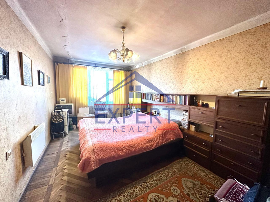 ԿԵՆՏՐՈՆ, ԲՈՒԶԱՆԴ ՓՈՂՈՑ, 3 ՍԵՆՅԱԿ