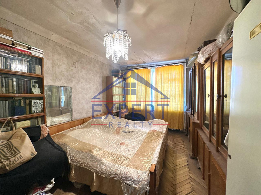 ԿԵՆՏՐՈՆ, ԲՈՒԶԱՆԴ ՓՈՂՈՑ, 3 ՍԵՆՅԱԿ