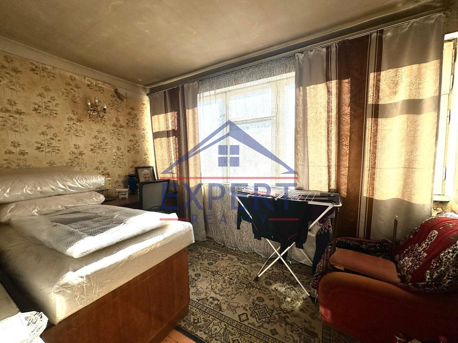 ԿԵՆՏՐՈՆ, ԲՈՒԶԱՆԴ ՓՈՂՈՑ, 3 ՍԵՆՅԱԿ