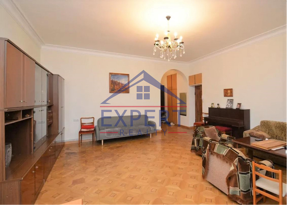 ԿԵՆՏՐՈՆ, ՊՈՒՇԿԻՆ ՓՈՂՈՑ, 3 ՍԵՆՅԱԿ