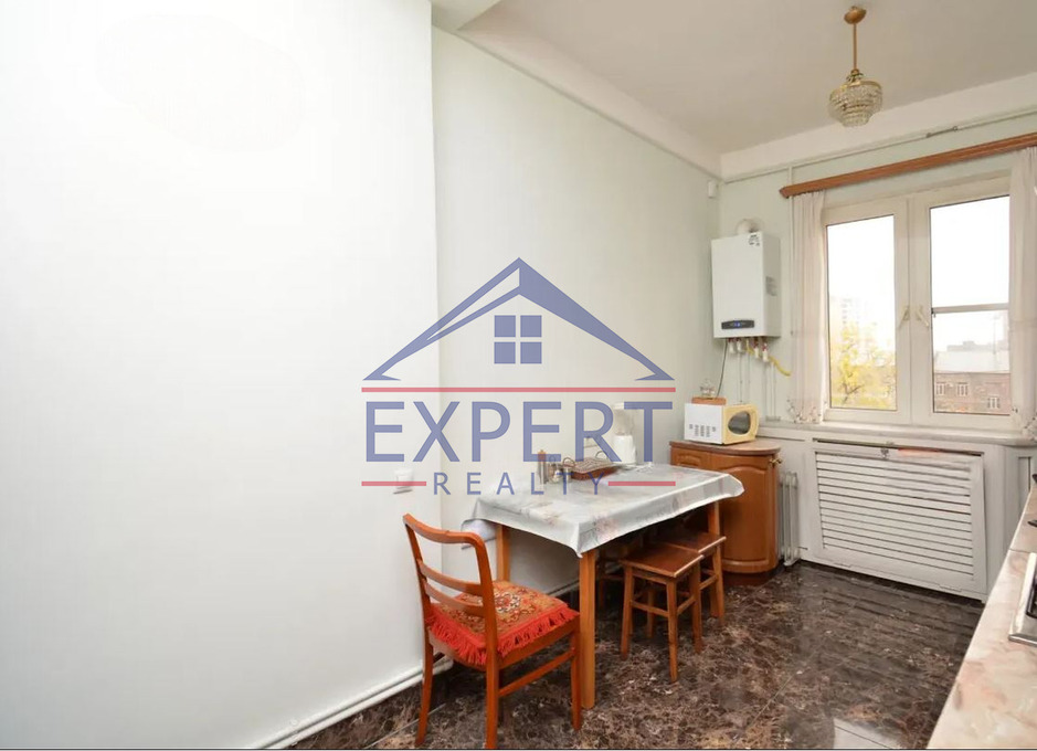 ԿԵՆՏՐՈՆ, ՊՈՒՇԿԻՆ ՓՈՂՈՑ, 3 ՍԵՆՅԱԿ