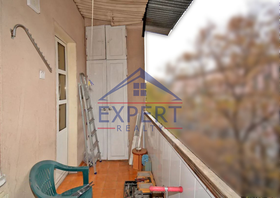 ԿԵՆՏՐՈՆ, ՊՈՒՇԿԻՆ ՓՈՂՈՑ, 3 ՍԵՆՅԱԿ