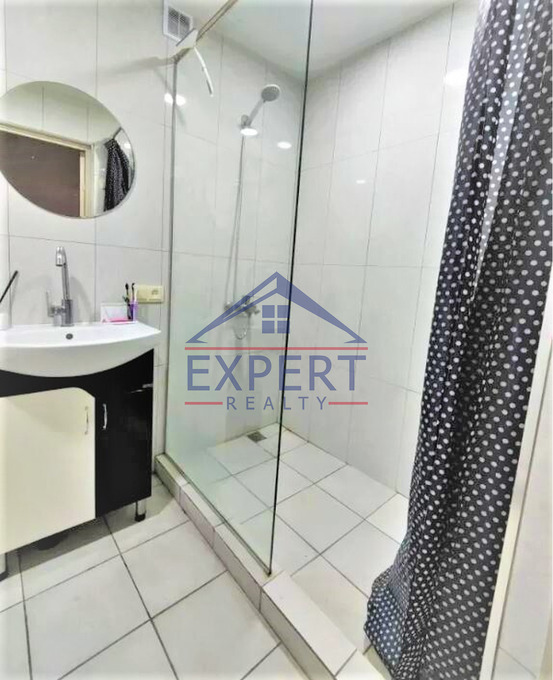 ԿԵՆՏՐՈՆ, ՊԱՐՈՆՅԱՆ ՓՈՂՈՑ, 2 ՍԵՆՅԱԿ