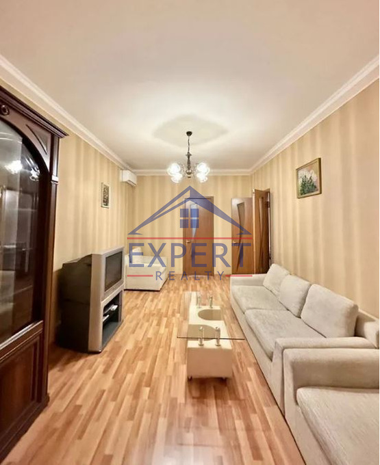 ԿԵՆՏՐՈՆ, ՄԱՇՏՈՑԻ ՊՈՂՈՏԱ, 3 ՍԵՆՅԱԿ