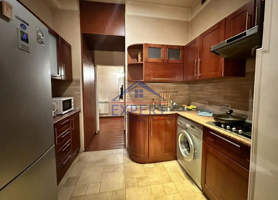 ԿԵՆՏՐՈՆ, ՄԱՇՏՈՑԻ ՊՈՂՈՏԱ, 3 ՍԵՆՅԱԿ