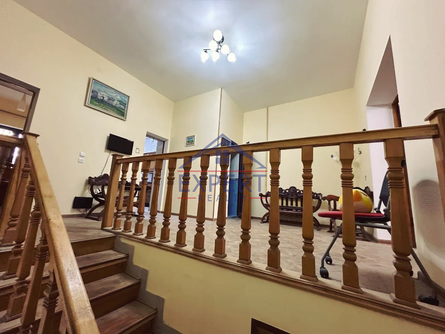 ԿԵՆՏՐՈՆ,ՆԱՐ-ԴՈՍԻ ՓՈՂՈՑ,  3 ՍԵՆՅԱԿ