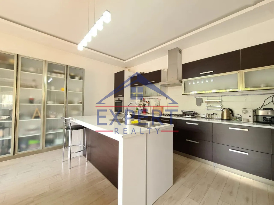 ՆՈՐ ՆՈՐՔ, ԲԱԳՐևԱՆԴ 5 ՍԵՆՅԱԿ