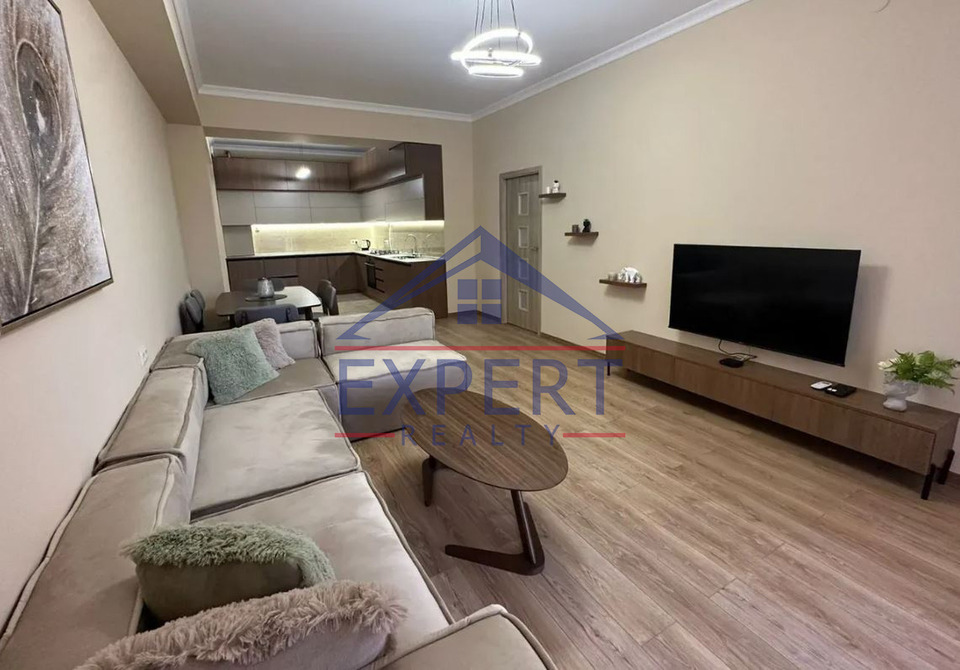 ԿԵՆՏՐՈՆ, ՊԱՐՈՆՅԱՆ ՓՈՂՈՑ, 2 ՍԵՆՅԱԿ