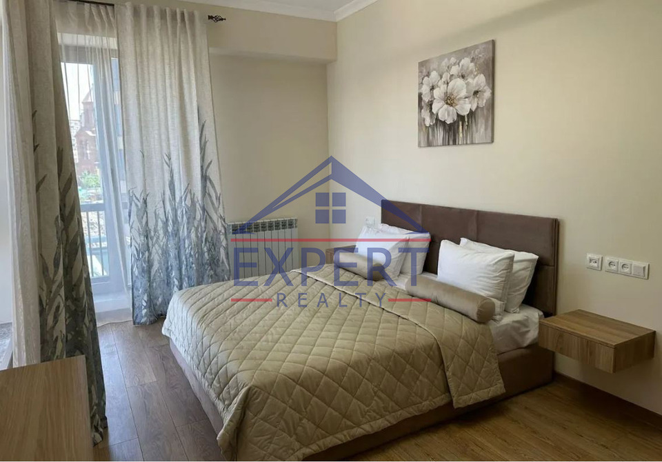 ԿԵՆՏՐՈՆ, ՊԱՐՈՆՅԱՆ ՓՈՂՈՑ, 2 ՍԵՆՅԱԿ