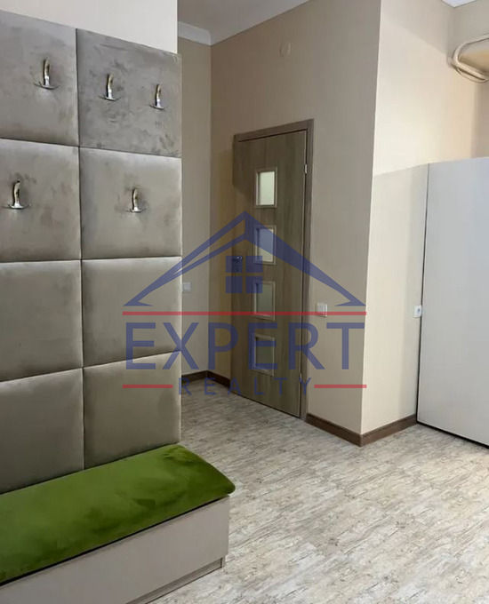 ԿԵՆՏՐՈՆ, ՊԱՐՈՆՅԱՆ ՓՈՂՈՑ, 2 ՍԵՆՅԱԿ