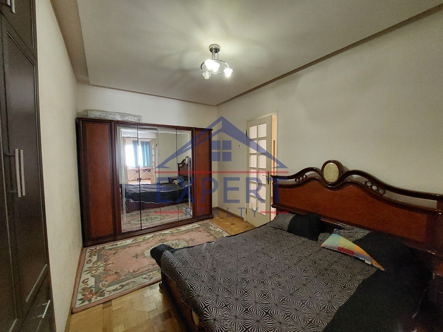 ԿԵՆՏՐՈՆ, ԶԱՔՅԱՆ ՓՈՂՈՑ, 3 ՍԵՆՅԱԿ