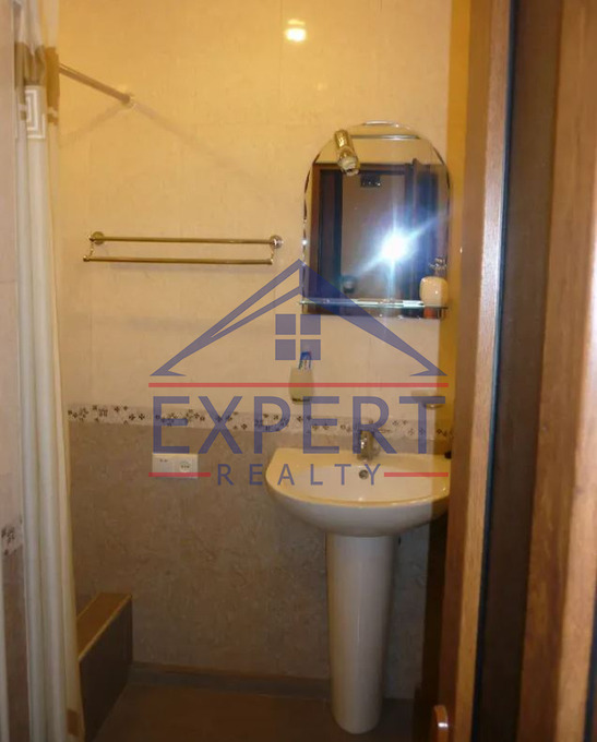 ԿԵՆՏՐՈՆ, ՓԱՎՍՏՈՍ ԲՈՒԶԱՆԴԻ ՓՈՂՈՑ, 3 ՍԵՆՅԱԿ