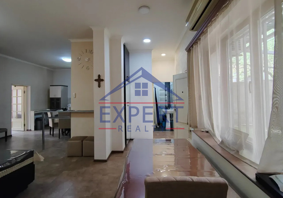 ԿԵՆՏՐՈՆ, ԱՆՏԱՌԱՅԻՆ ՓՈՂՈՑ, 4 ՍԵՆՅԱԿ