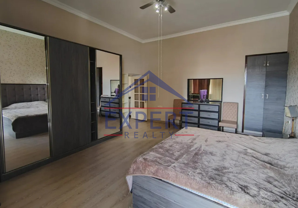 ԿԵՆՏՐՈՆ, ԱՆՏԱՌԱՅԻՆ ՓՈՂՈՑ, 4 ՍԵՆՅԱԿ