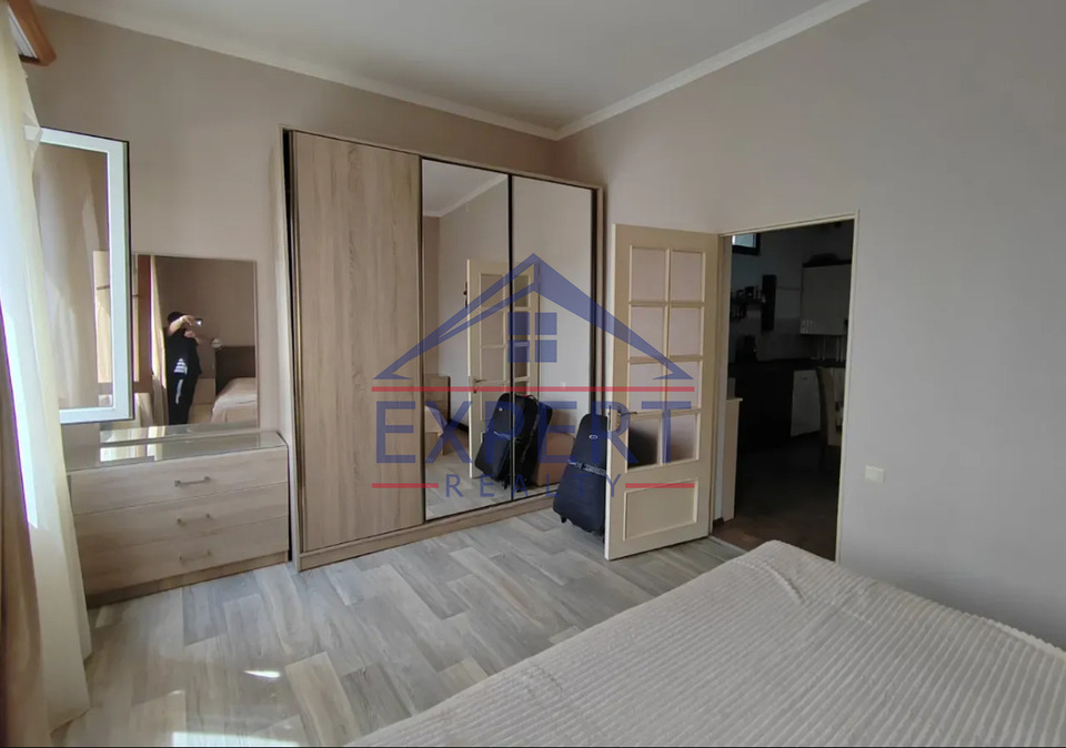 ԿԵՆՏՐՈՆ, ԱՆՏԱՌԱՅԻՆ ՓՈՂՈՑ, 4 ՍԵՆՅԱԿ