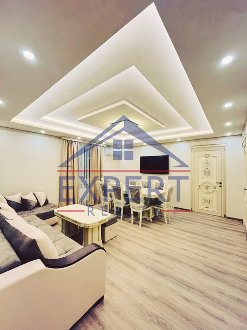 ԿԵՆՏՐՈՆ, ՆԱԼԲԱՆԴՅԱՆ ՓՈՂՈՑ 3  ՍԵՆՅԱԿ