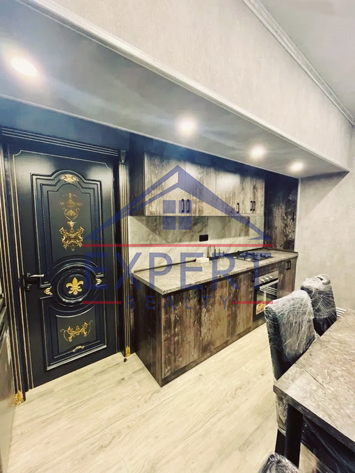 ԿԵՆՏՐՈՆ, ՆԱԼԲԱՆԴՅԱՆ ՓՈՂՈՑ 3  ՍԵՆՅԱԿ