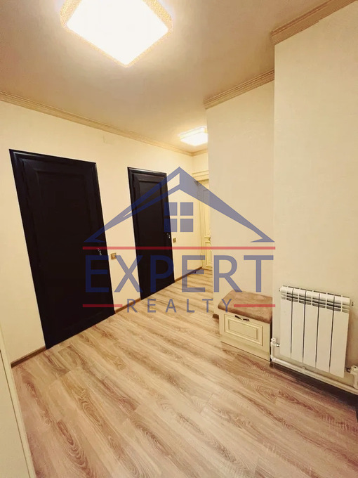 ԿԵՆՏՐՈՆ, ՆԱԼԲԱՆԴՅԱՆ ՓՈՂՈՑ 3  ՍԵՆՅԱԿ