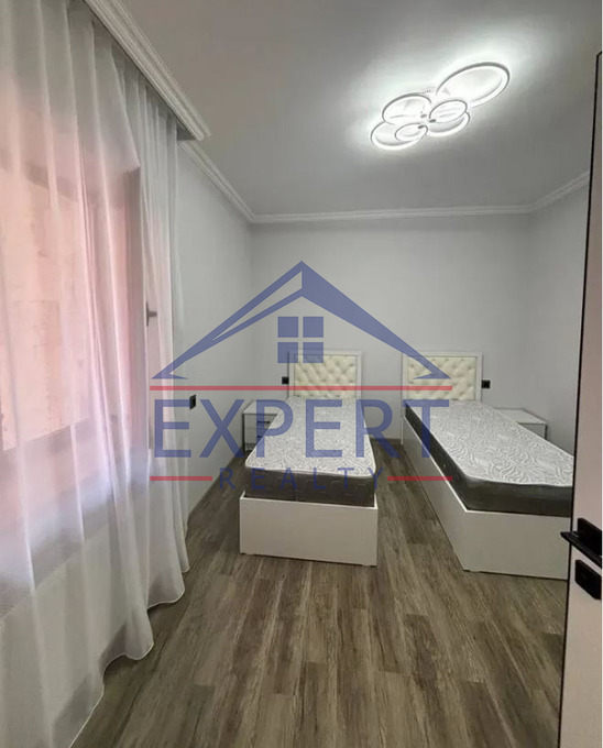 ԿԵՆՏՐՈՆ , ԱՐՇԱԿՈՒՆՅԱՑ ՊՈՂՈՏԱ, 3 ՍԵՆՅԱԿ