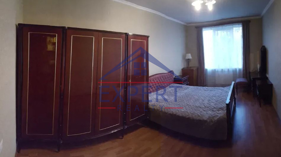 ԿԵՆՏՐՈՆ, ԲՈՒԶԱՆԴԻ ՓՈՂՈՑ, 3 ՍԵՆՅԱԿ